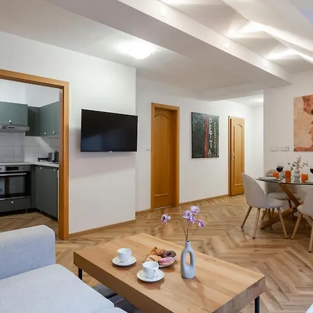 Old Town Attic Gem Charles Bridge Wenceslas Apartman Prága