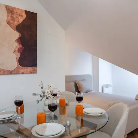 Old Town Attic Gem Charles Bridge Wenceslas Apartment
