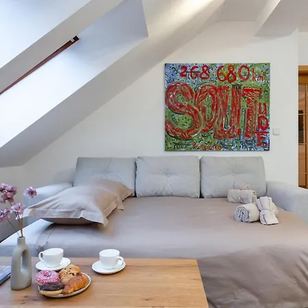 Old Town Attic Gem Charles Bridge Wenceslas Apartman